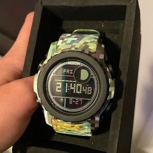 Nixon super unit riffe edition